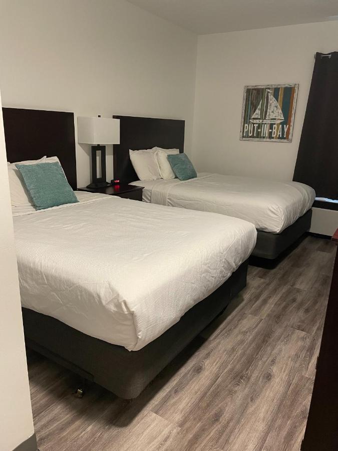 Bay Lodging Resort Пут-ин-Бей Екстериор снимка